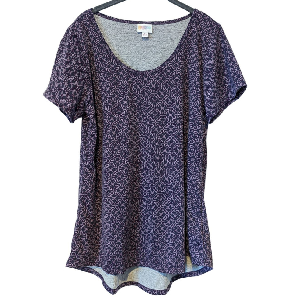 NWT Lularoe Purple Pattern Classic T Size M